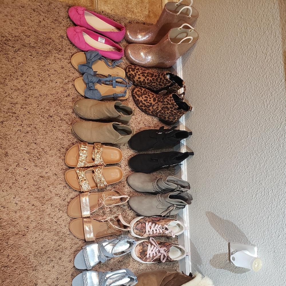 Large bundle of girls shoes